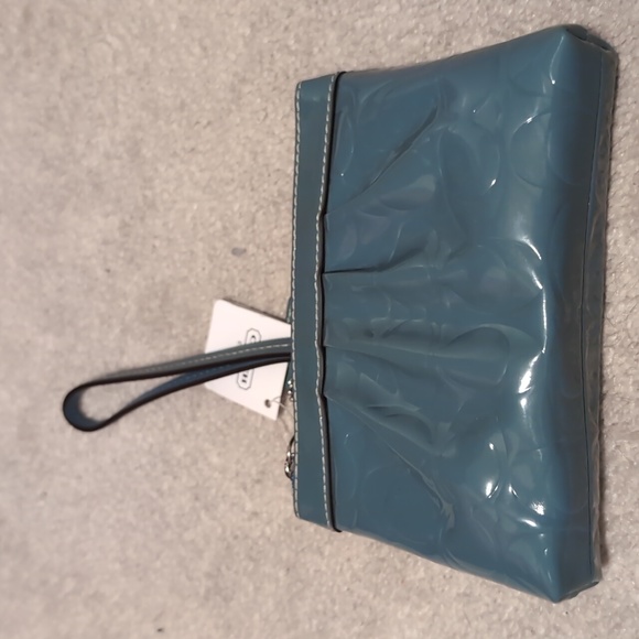COACH • wristlet (NEW with TAGS) - Picture 8 of 8